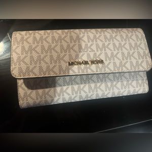 Michael Kors trifold wallet, new, white